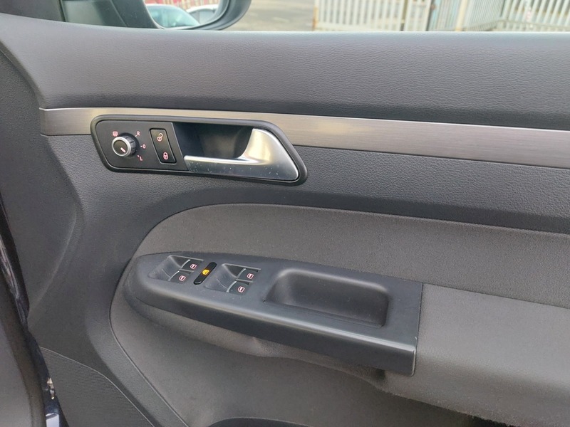 Used Volkswagen Touran 2013 for sale - 77236944: Photo 23