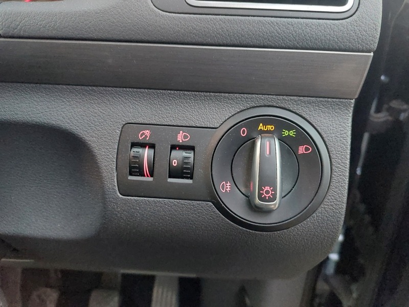 Used Volkswagen Touran 2013 for sale - 77236944: Photo 24