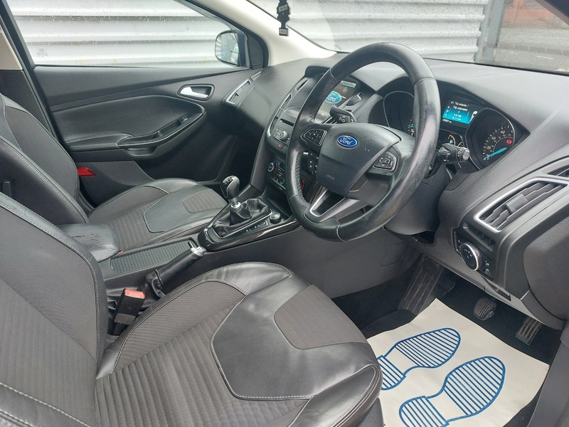 Used Ford Focus 2015 for sale - 76863596: Photo 11
