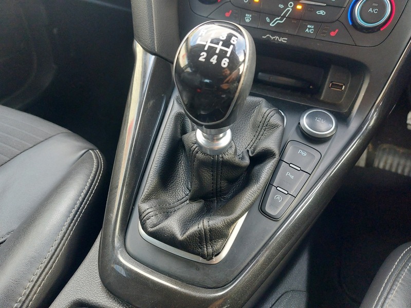 Used Ford Focus 2015 for sale - 76863596: Photo 24