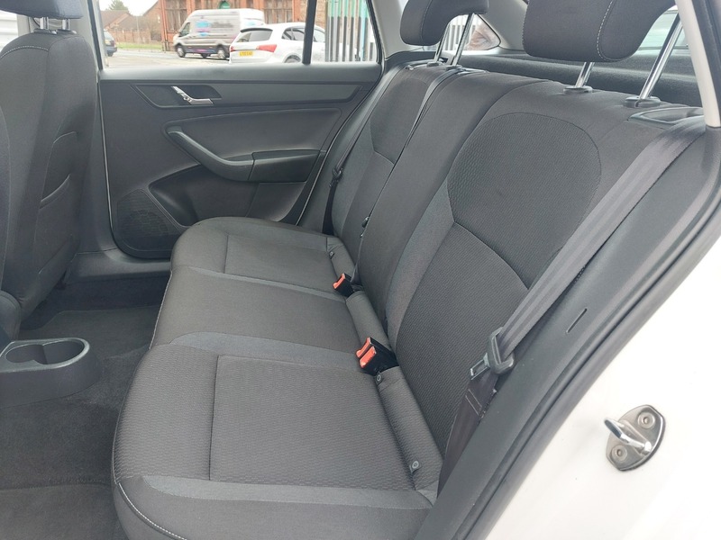 Used Skoda Rapid Spaceback 2014 for sale - 77572467: Photo 11