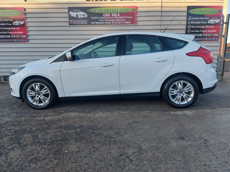 Used Ford Focus 2014 for sale - 76962917: Photo 4