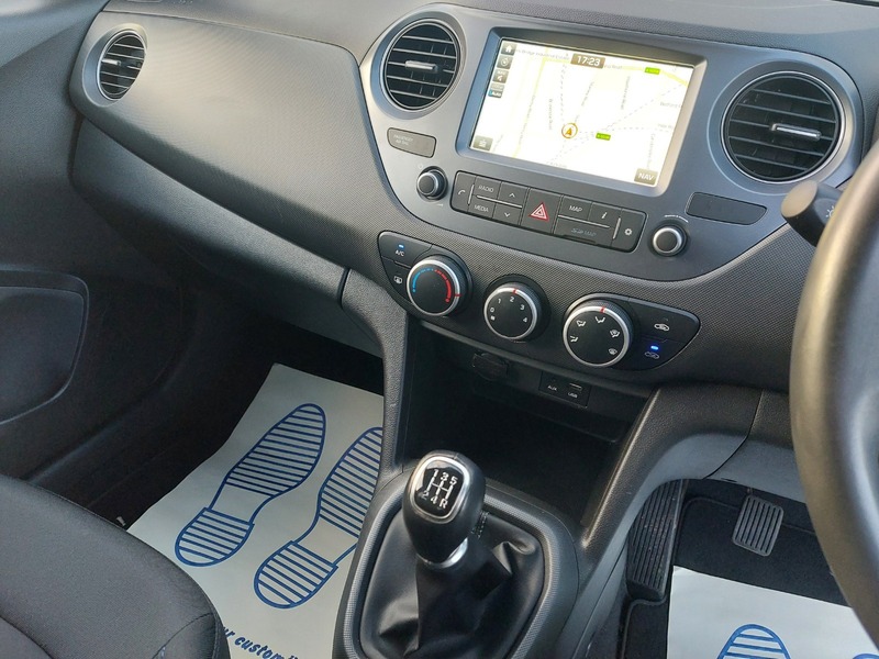 Used Hyundai i10 2018 for sale - 77708995: Photo 16