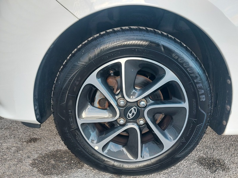 Used Hyundai i10 2018 for sale - 77708995: Photo 31