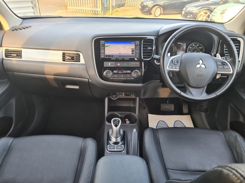 Used Mitsubishi Outlander 2015 for sale - 77976842: Photo 11