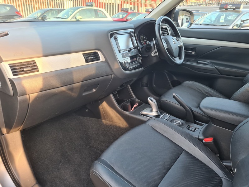Used Mitsubishi Outlander 2015 for sale - 77976842: Photo 12