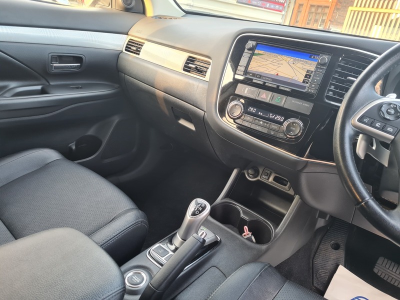 Used Mitsubishi Outlander 2015 for sale - 77976842: Photo 16