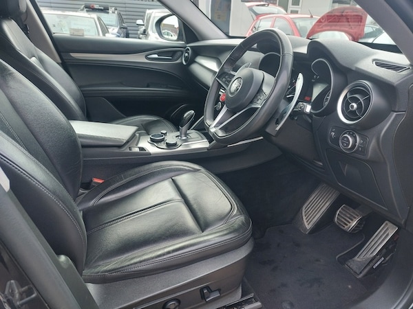 Used Alfa Romeo Stelvio 2018 for sale - 76250265: Photo 10