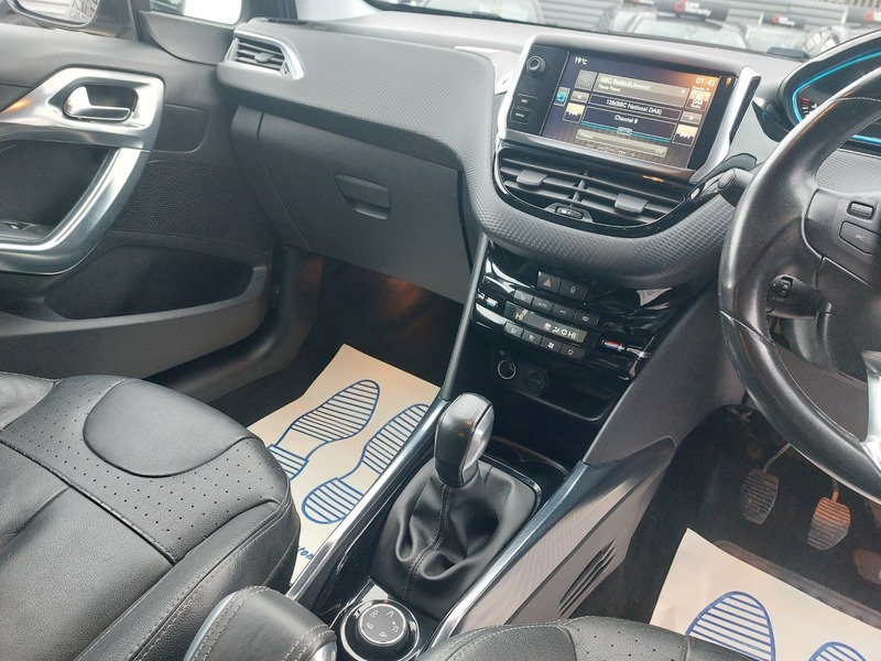 Used Peugeot 2008 2016 for sale - 77681485: Photo 16