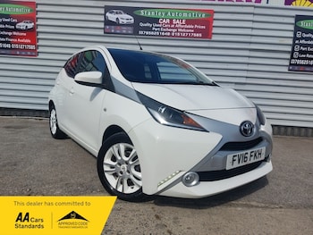 2016 - VVT-I X-PURE 5-Door