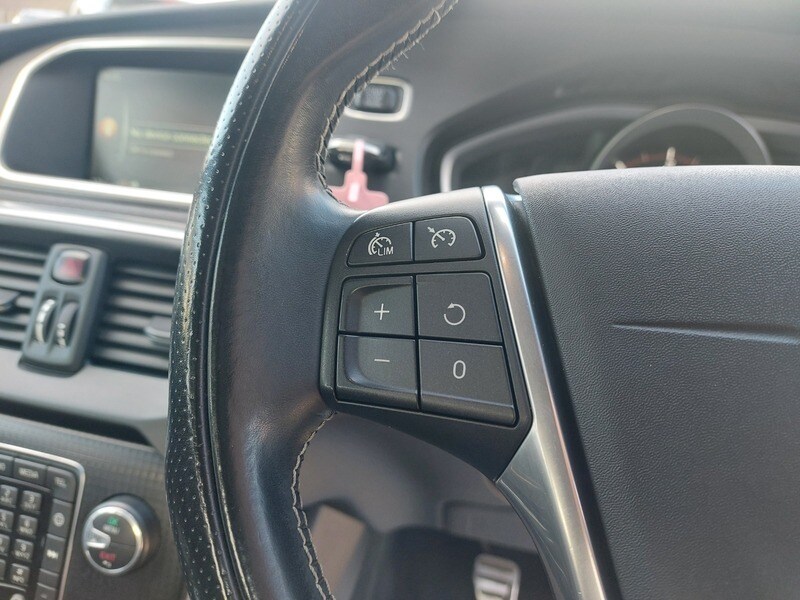 Used Volvo V40 2016 for sale - 78069641: Photo 20