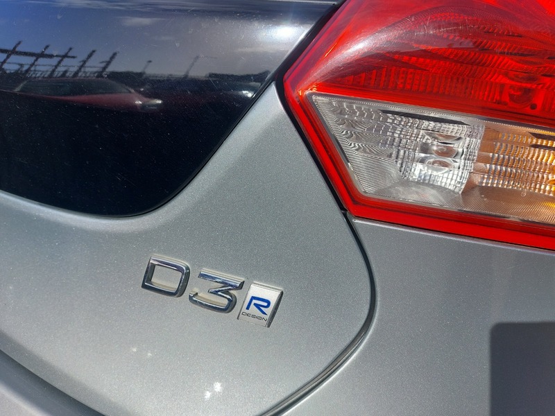 Used Volvo V40 2016 for sale - 78069641: Photo 23