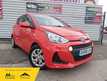 Used Hyundai i10 2018 for sale - 76454903: Photo