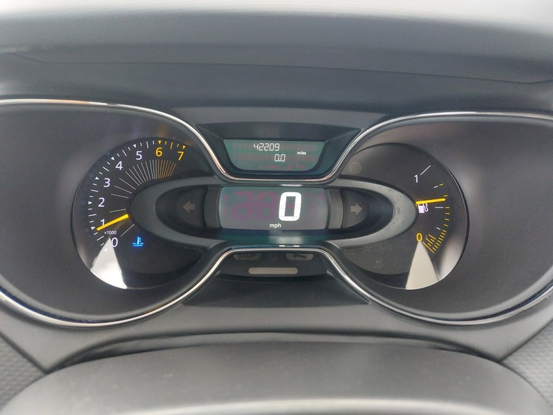 Used Renault Captur 2015 for sale - 76346106: Photo 15