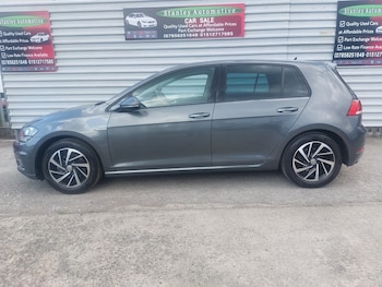 Used Volkswagen Golf 2019 for sale - 79023456: Photo