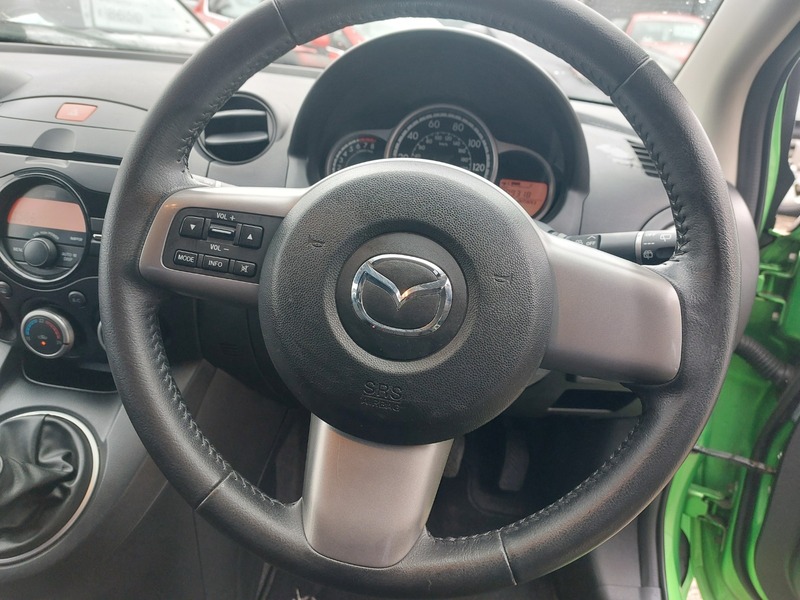 Used Mazda Mazda2 2011 for sale - 76357142: Photo 16