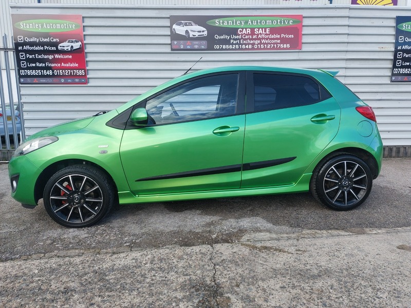 Used Mazda Mazda2 2011 for sale - 76357142: Photo 2