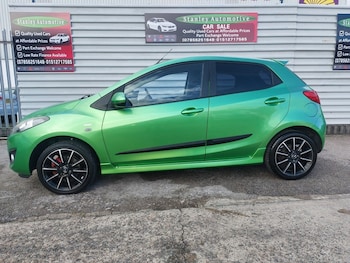 Used Mazda Mazda2 2011 for sale - 76357142: Photo