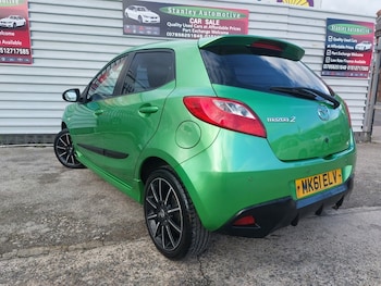 Used Mazda Mazda2 2011 for sale - 76357142: Photo