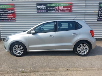 Used Volkswagen Polo 2014 for sale - 79234133: Photo