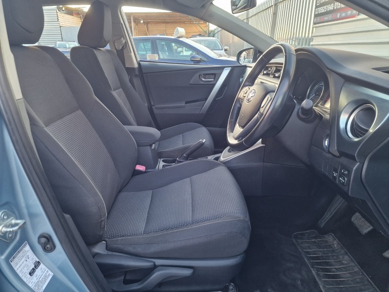 Used Toyota Auris 2012 for sale - 77053670: Photo 11