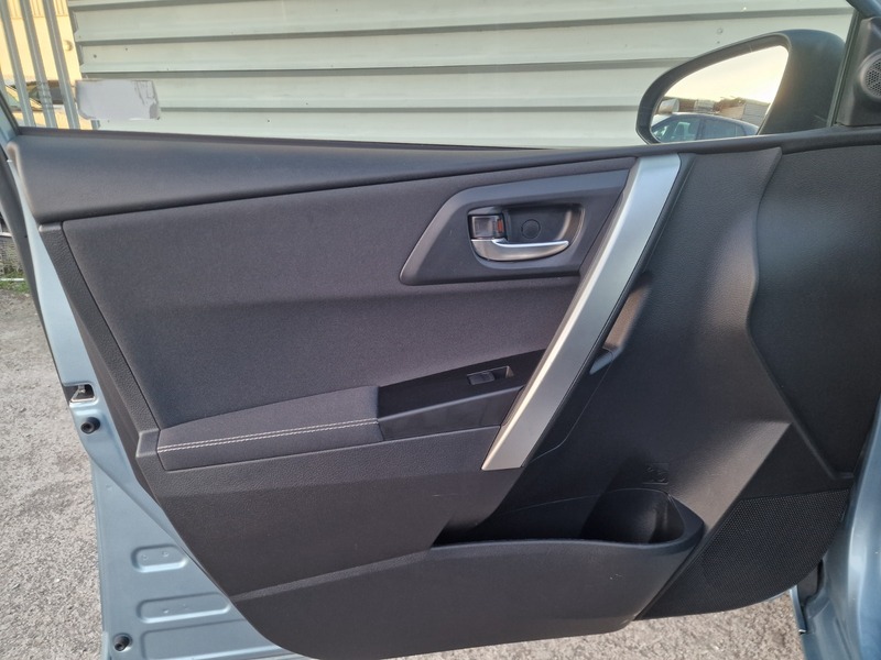 Used Toyota Auris 2012 for sale - 77053670: Photo 28