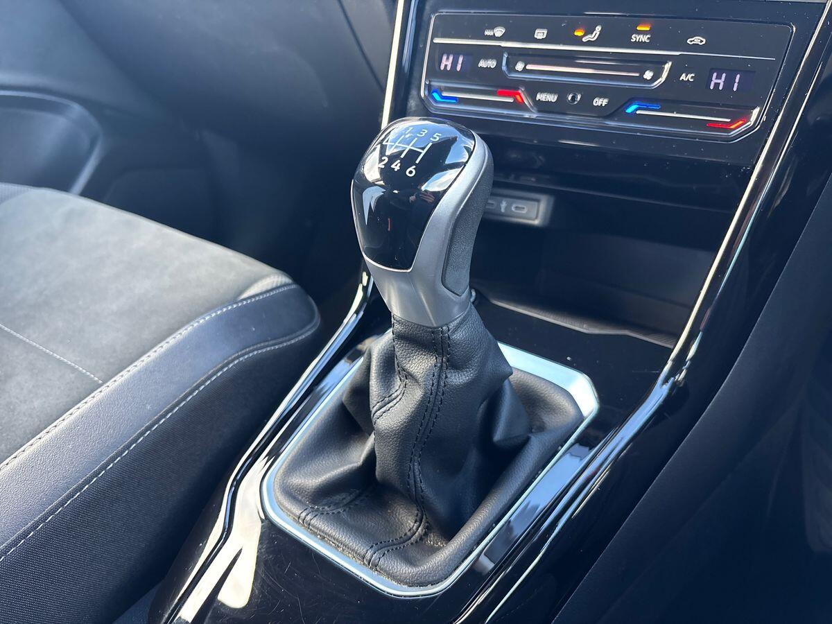 Used Volkswagen T-Roc 2023 for sale - 76612959: Photo 10