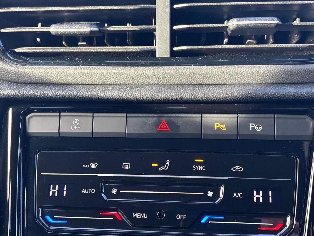 Used Volkswagen T-Roc 2023 for sale - 76612959: Photo 14