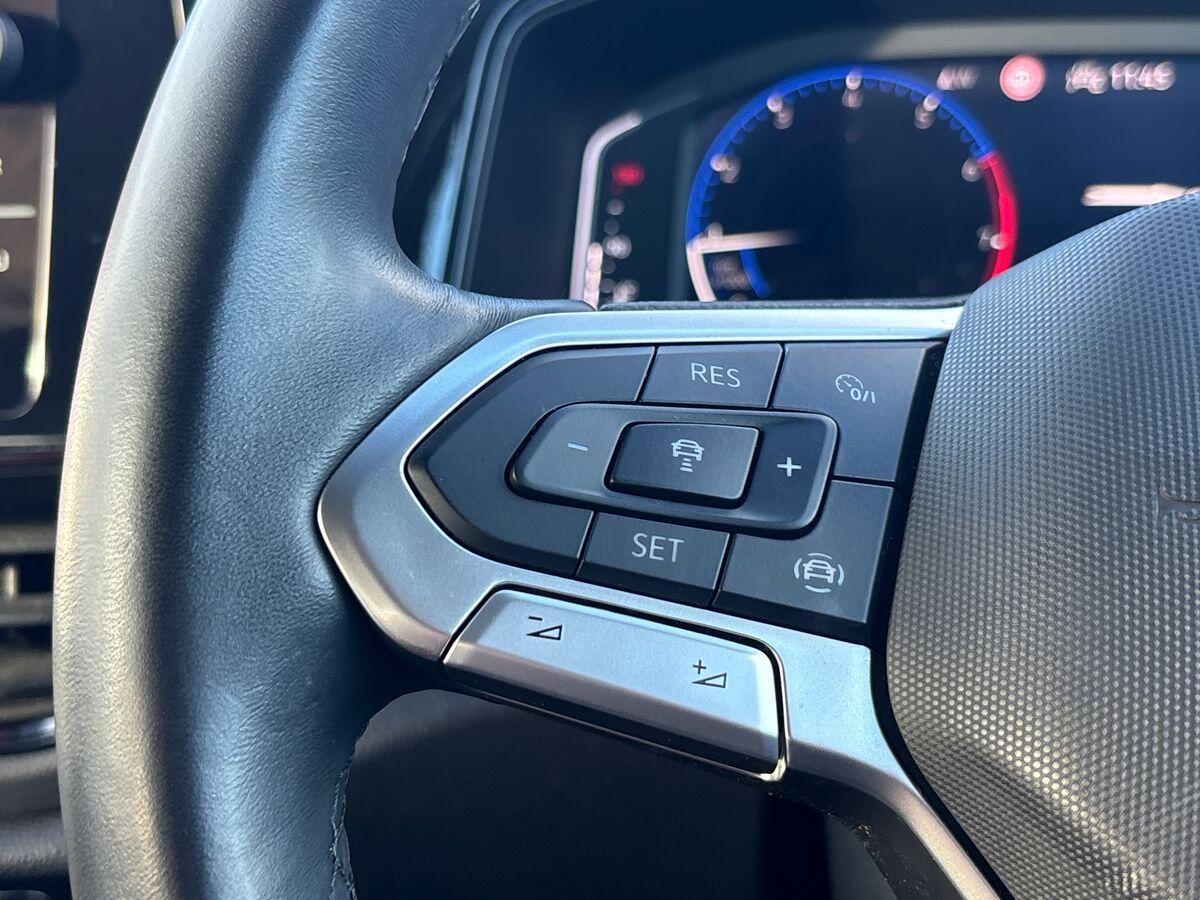 Used Volkswagen T-Roc 2023 for sale - 76612959: Photo 17