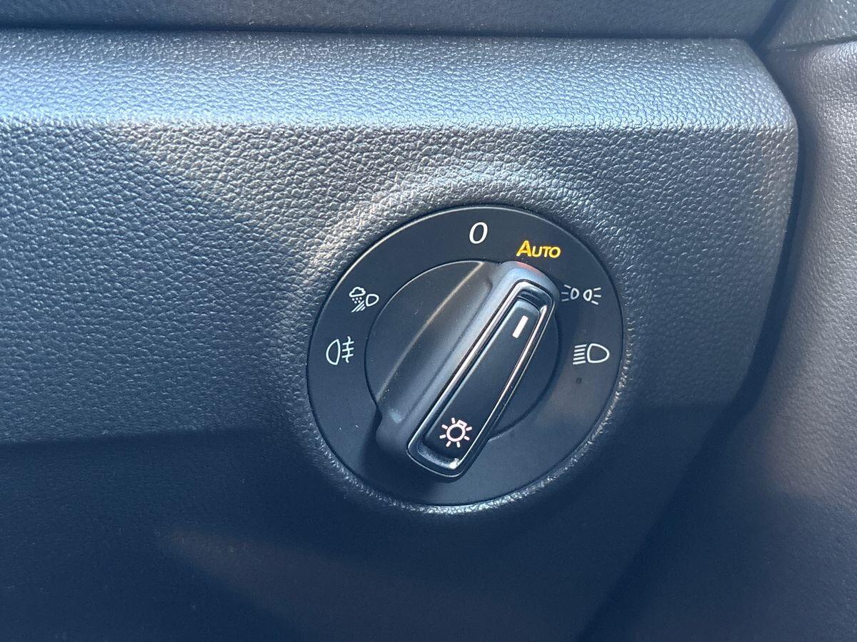 Used Volkswagen T-Roc 2023 for sale - 76612959: Photo 21