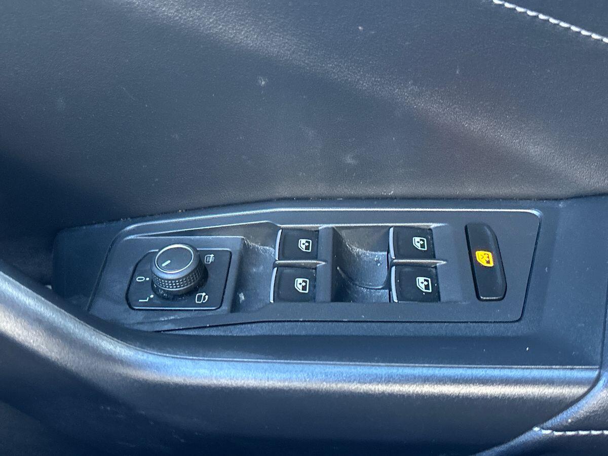 Used Volkswagen T-Roc 2023 for sale - 76612959: Photo 22