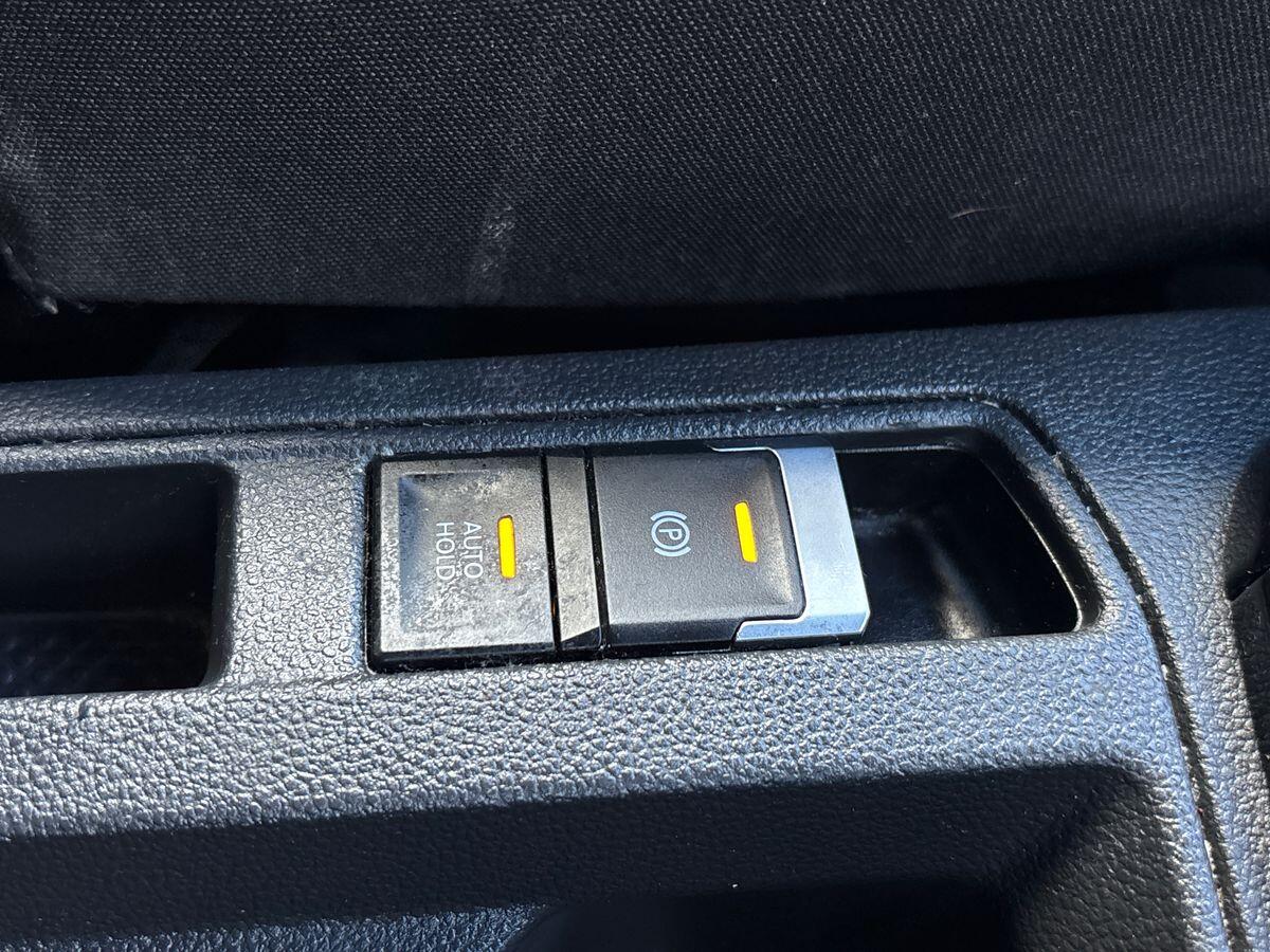 Used Volkswagen T-Roc 2023 for sale - 76612959: Photo 23