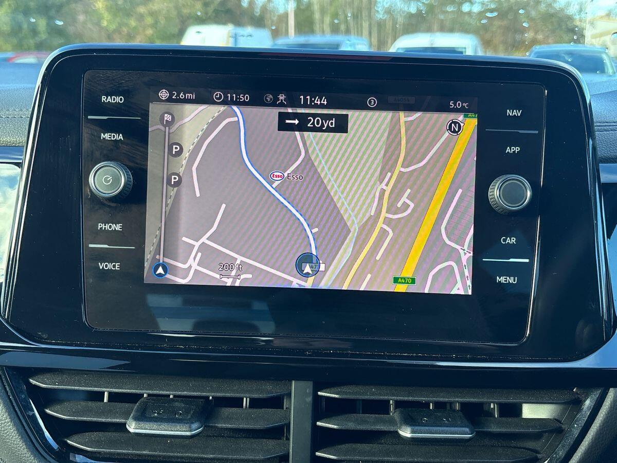 Used Volkswagen T-Roc 2023 for sale - 76612959: Photo 29