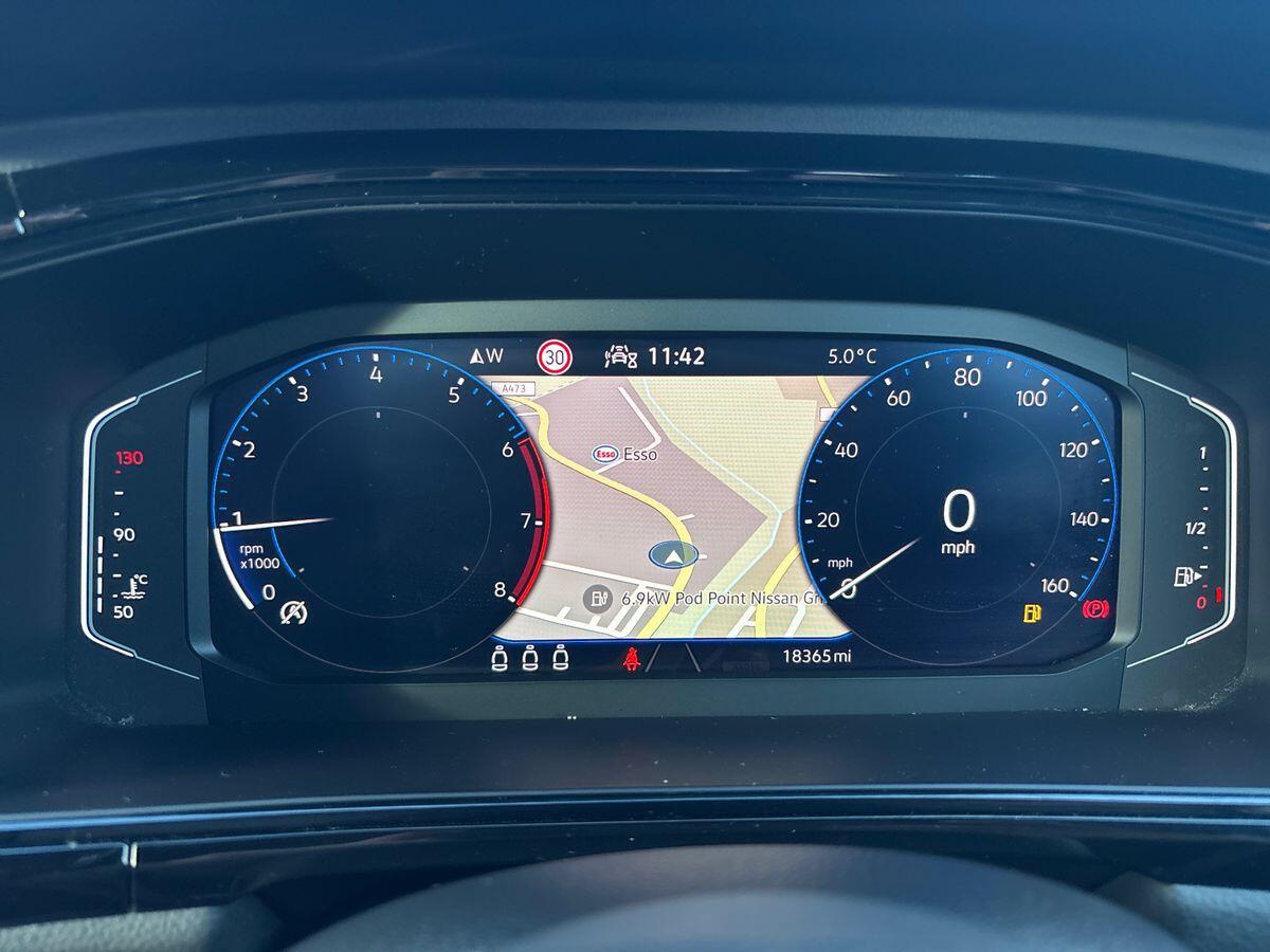 Used Volkswagen T-Roc 2023 for sale - 76612959: Photo 31