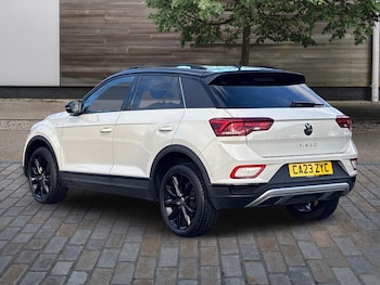 Used Volkswagen T-Roc 2023 for sale - 76612959: Photo