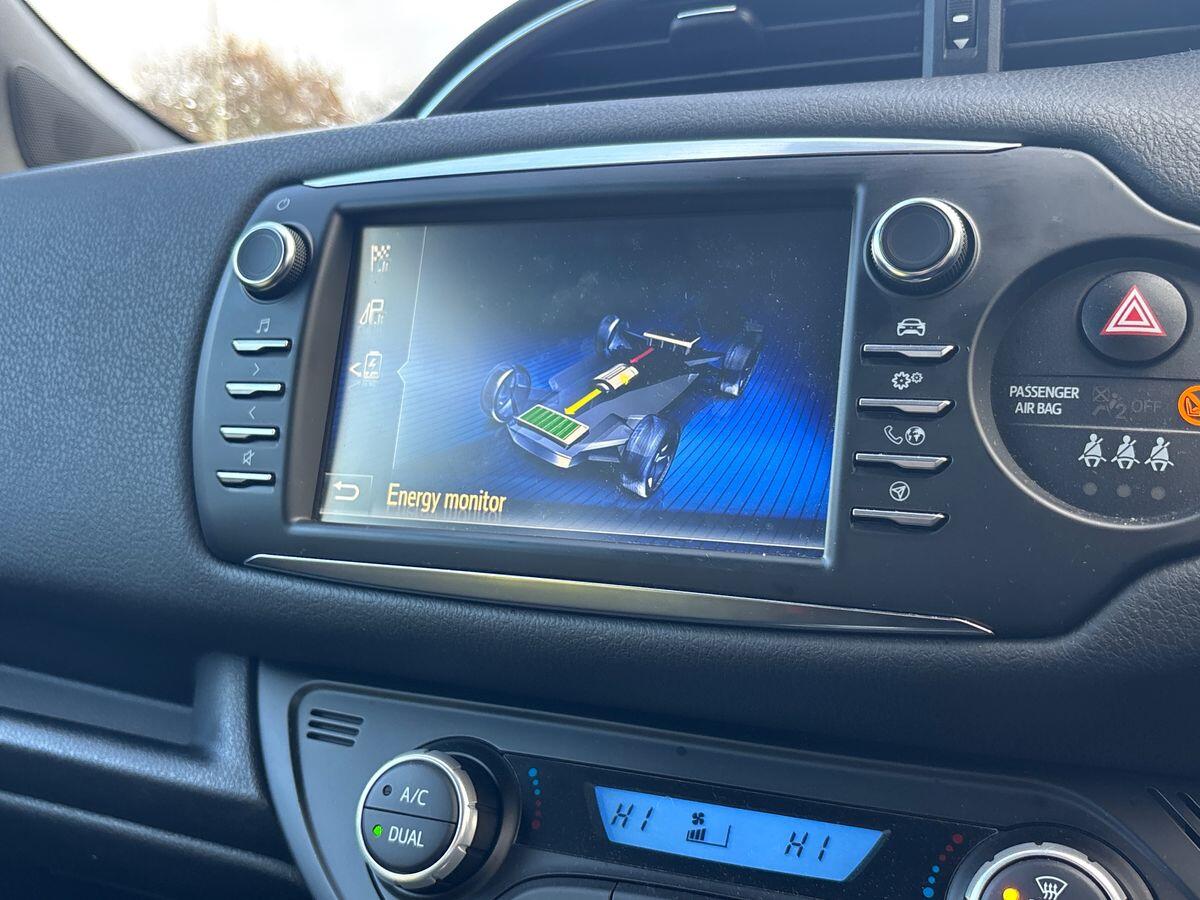 Used Toyota Yaris 2019 for sale - 76499659: Photo 17