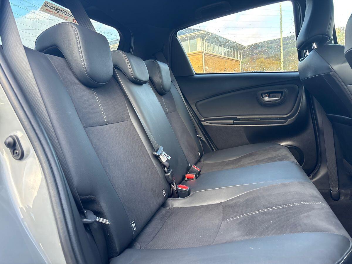 Used Toyota Yaris 2019 for sale - 76499659: Photo 19