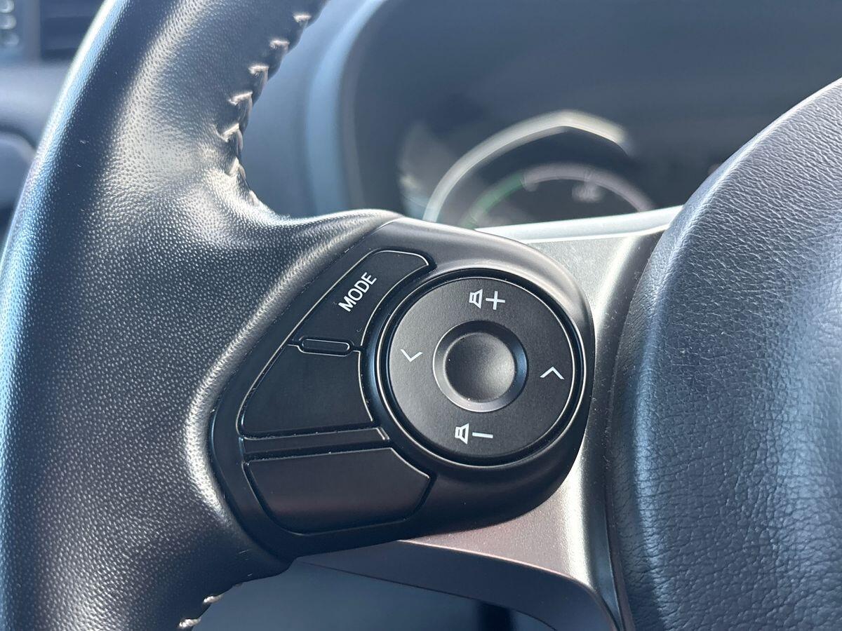 Used Toyota Yaris 2019 for sale - 76499659: Photo 27