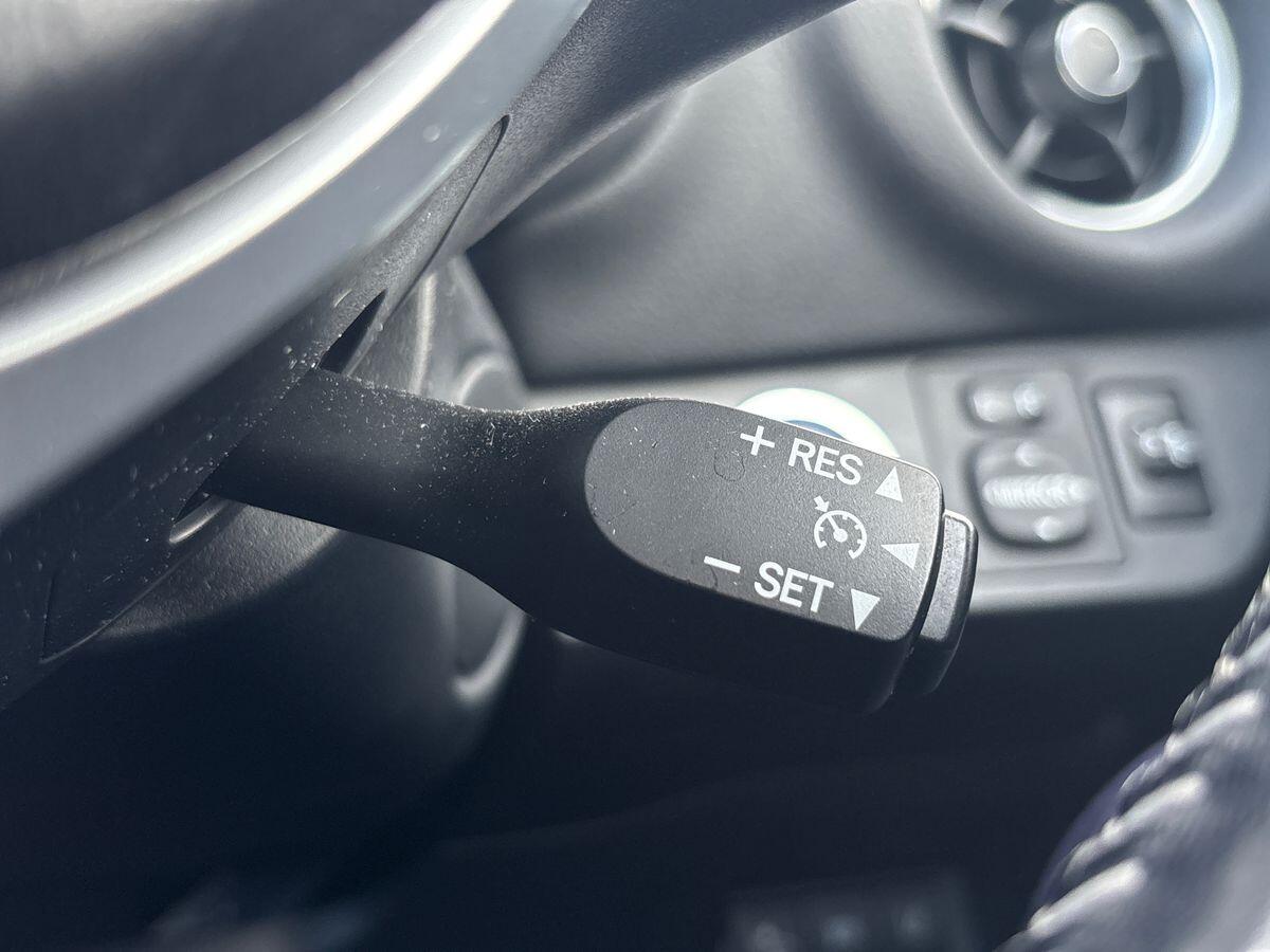 Used Toyota Yaris 2019 for sale - 76499659: Photo 29