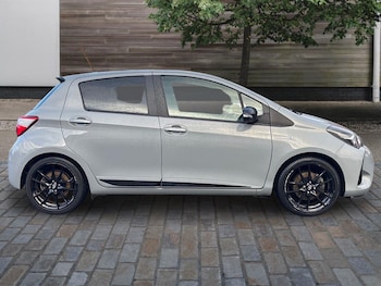 Used Toyota Yaris 2019 for sale - 76499659: Photo