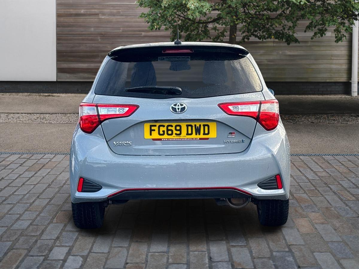 Used Toyota Yaris 2019 for sale - 76499659: Photo 4