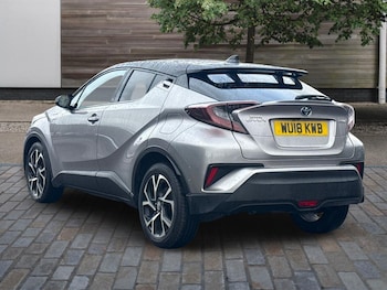 Used Toyota C-HR 2018 for sale - 77411883: Photo