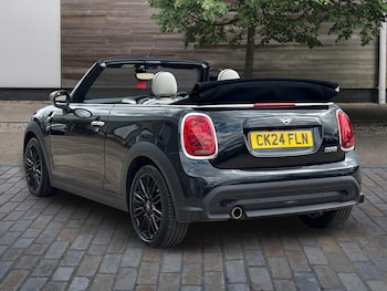 Used MINI Convertible 2024 for sale - 79533560: Photo