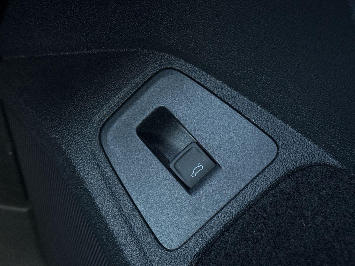 Used Volkswagen Tiguan 2023 for sale - 78115483: Photo 32