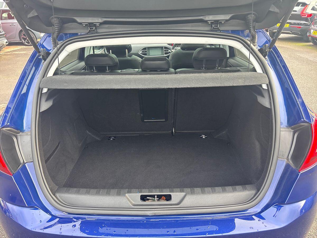 Used Peugeot 308 2019 for sale - 76498516: Photo 20