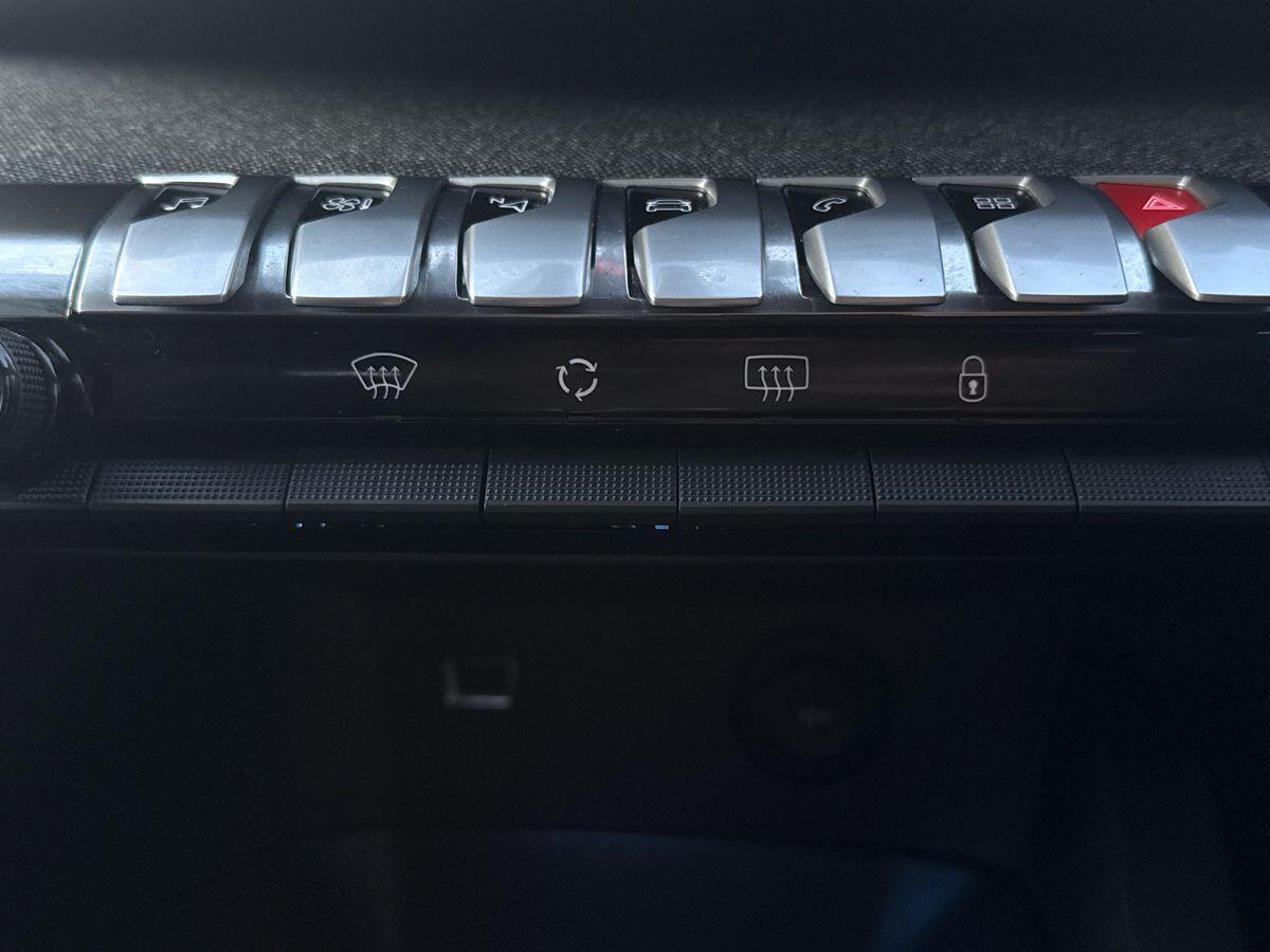 Used Peugeot 3008 2023 for sale - 78170489: Photo 30