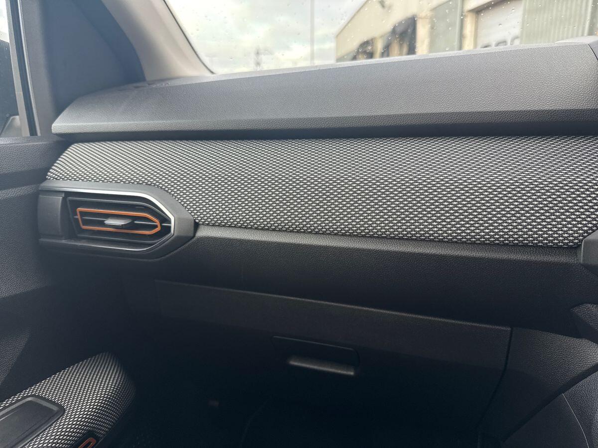 Used Dacia Sandero for sale - 77768238: Photo 30