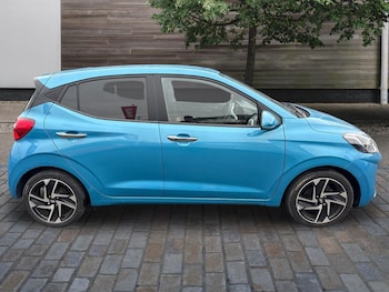 Used Hyundai i10 2023 for sale - 77611864: Photo