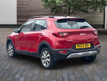 Used Kia Stonic 2023 for sale - 78561433: Photo