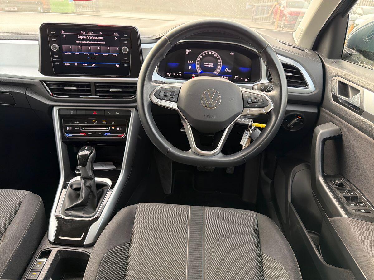 Used Volkswagen T-Roc 2023 for sale - 76824438: Photo 12